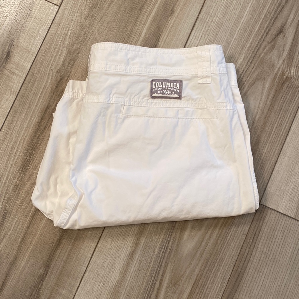 Columbia Sportswear Shorts - size 8